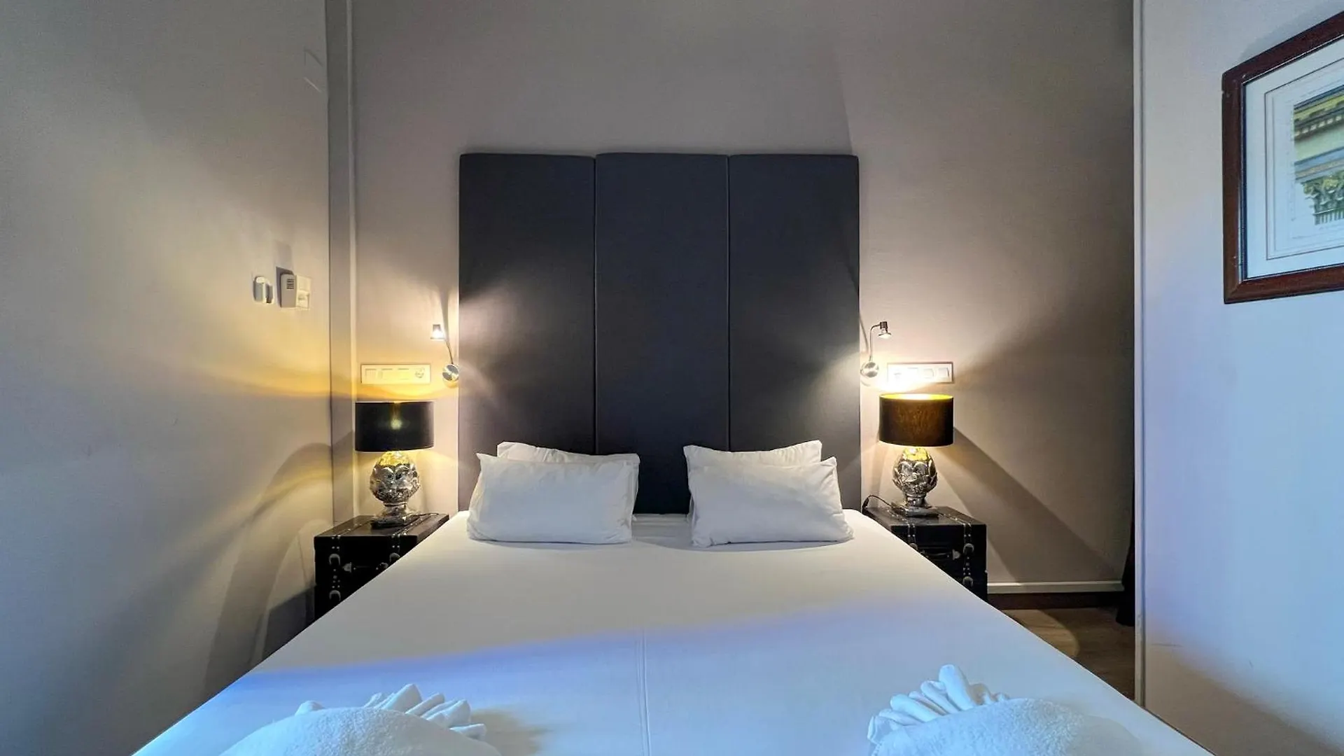 Stay U-Nique Apartments Est Barcelona