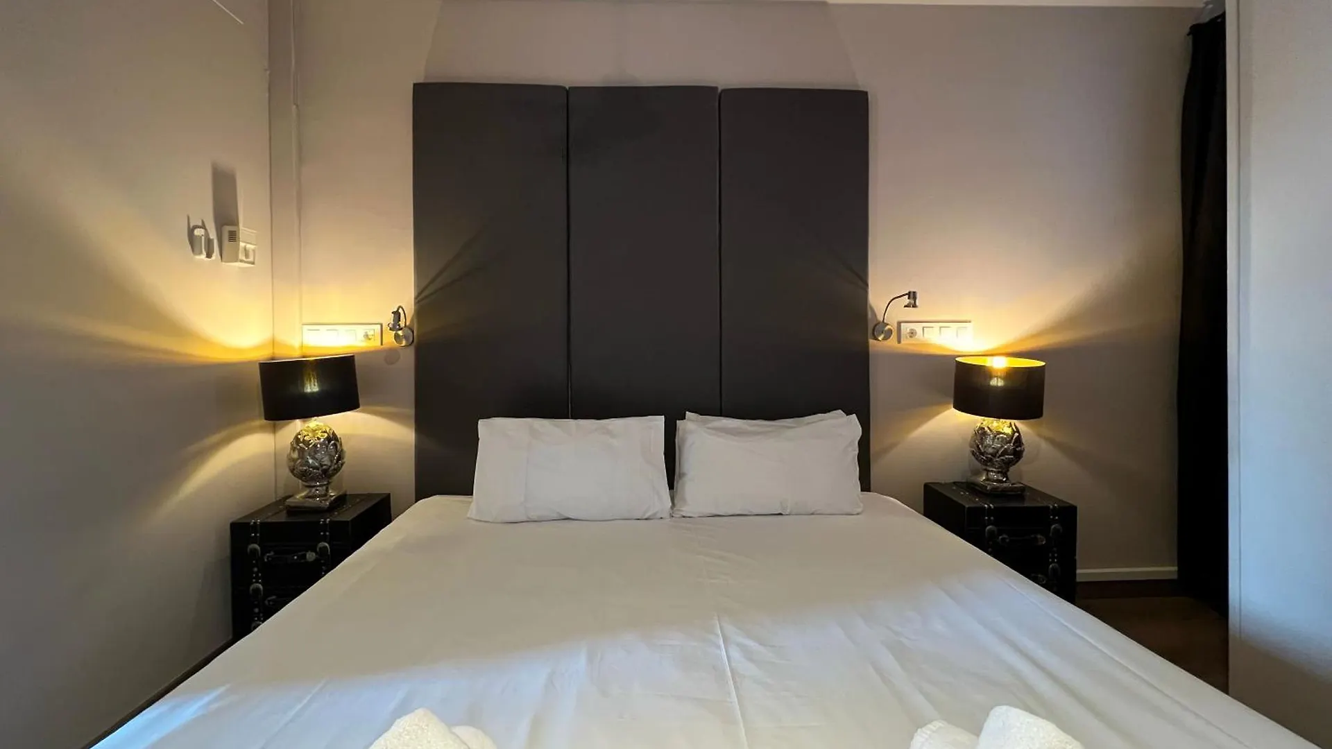 Stay U-Nique Apartments Est Barcelona
